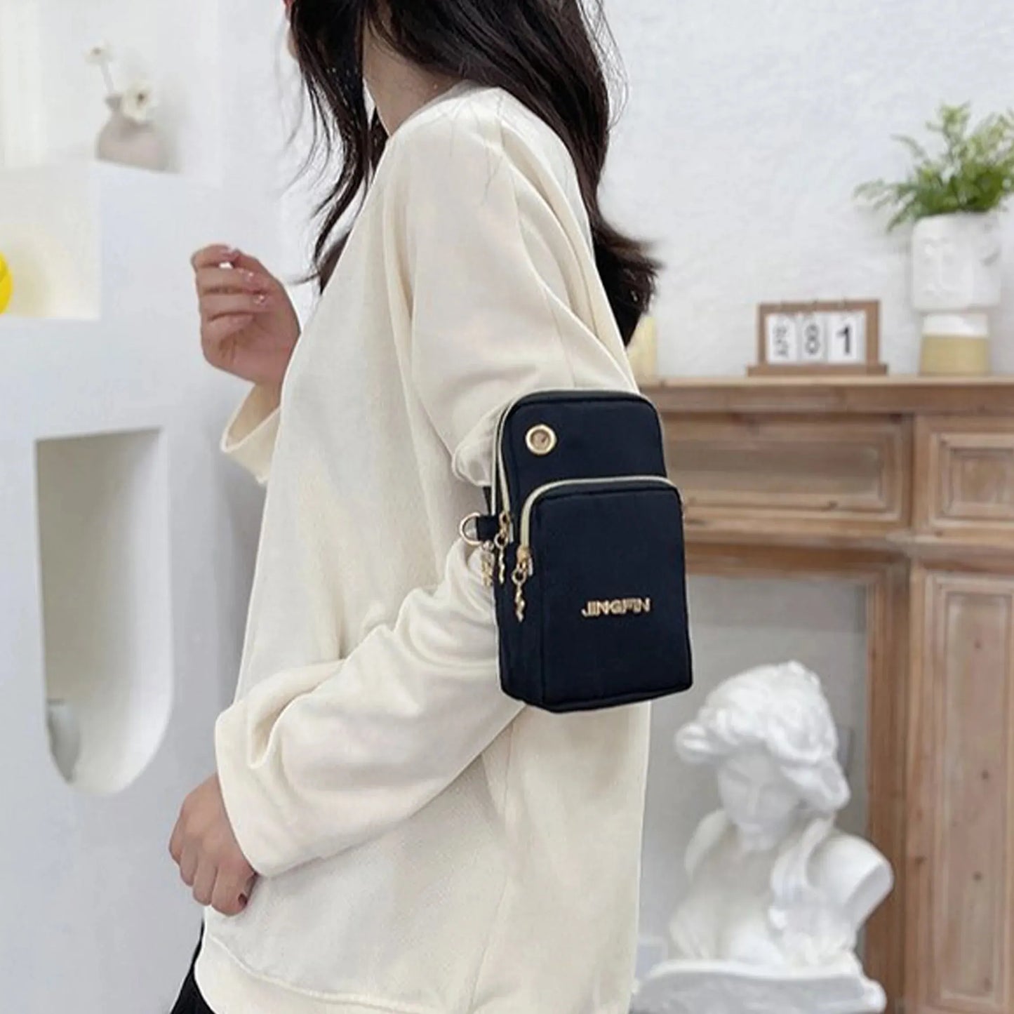 Crossbody Phone Pouch – Hands-Free Mini Bag for Running, Travel & Daily Use